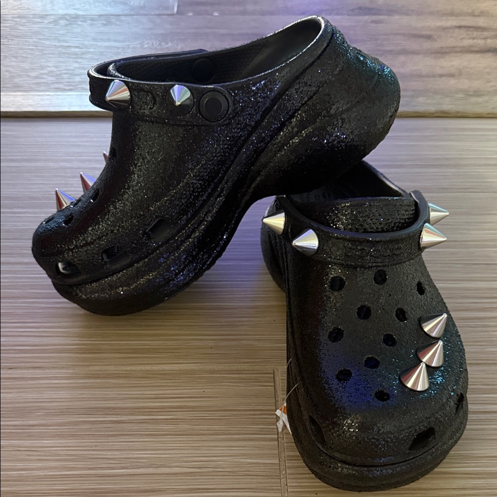 NWT CROCS Womens Black Glitter Spiked Studded Slip On Shoes! Size 5!  Sold Out!